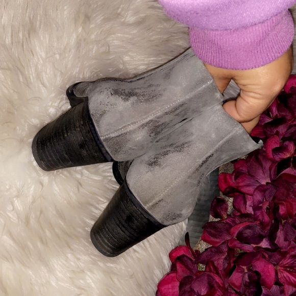 PAUL GREEN Gray Suede Ankle Bootie - Picture 7 of 8